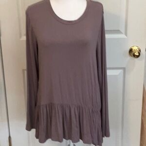 LOGO POPOVER LONG SLEEVE TOP SIZE- MEDIUM NWOT